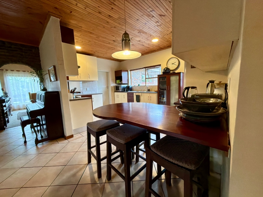 4 Bedroom Property for Sale in Loerie Park Western Cape